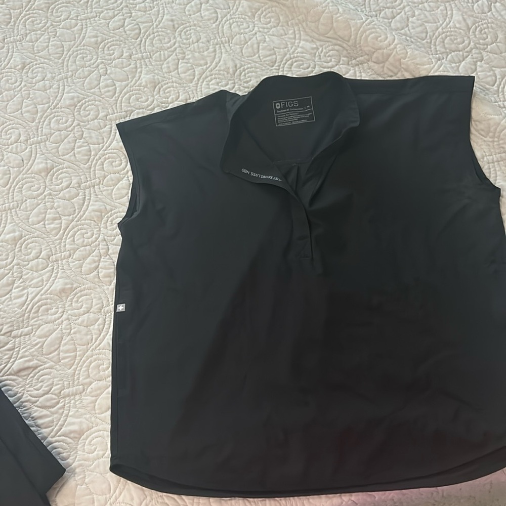 Figs Rafaela Black Oversized Scrub Top
